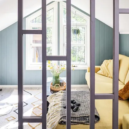 Semesterbostad 4 Bedroom Stunning In